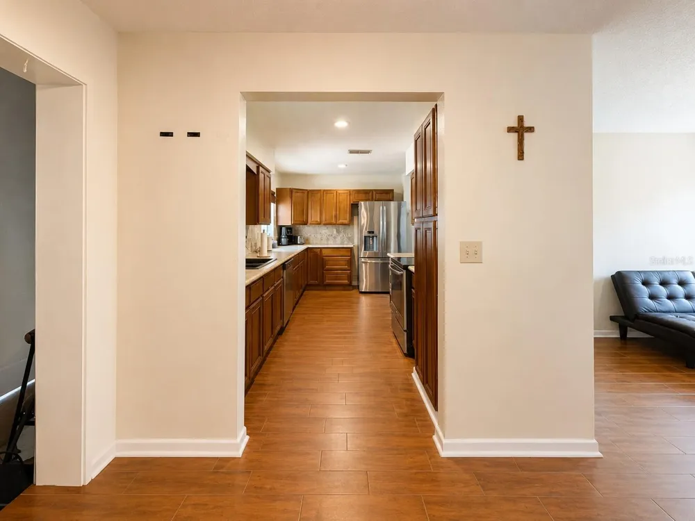 934 HILLWOOD DR Dunedin, FL 34698