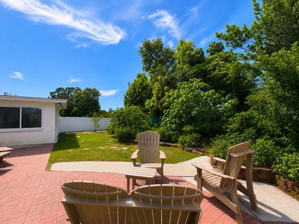 934 HILLWOOD DR Dunedin, FL 34698