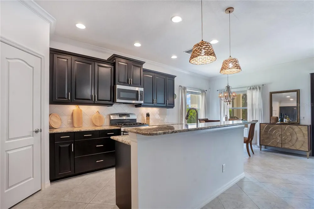 12225 WHISPER LAKE DRIVE Bradenton, FL 34211