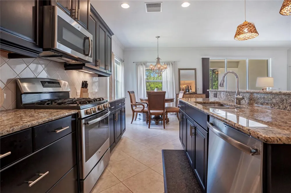 12225 WHISPER LAKE DRIVE Bradenton, FL 34211