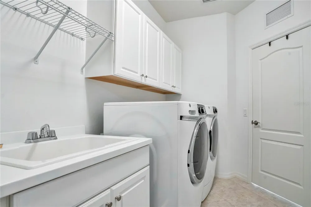 12225 WHISPER LAKE DRIVE Bradenton, FL 34211