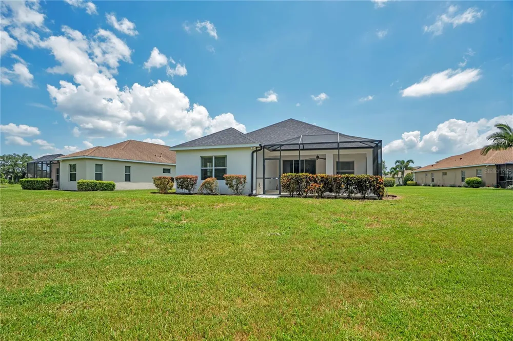 12225 WHISPER LAKE DRIVE Bradenton, FL 34211