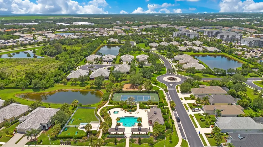 12225 WHISPER LAKE DRIVE Bradenton, FL 34211