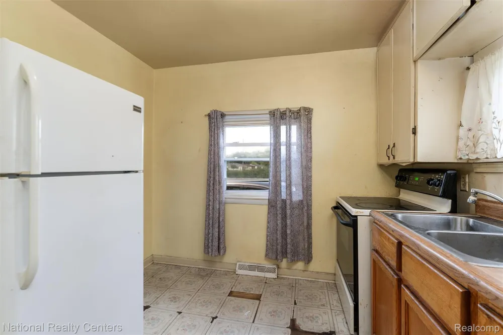 20755 Webster Street Clinton Charter Township, MI 48035
