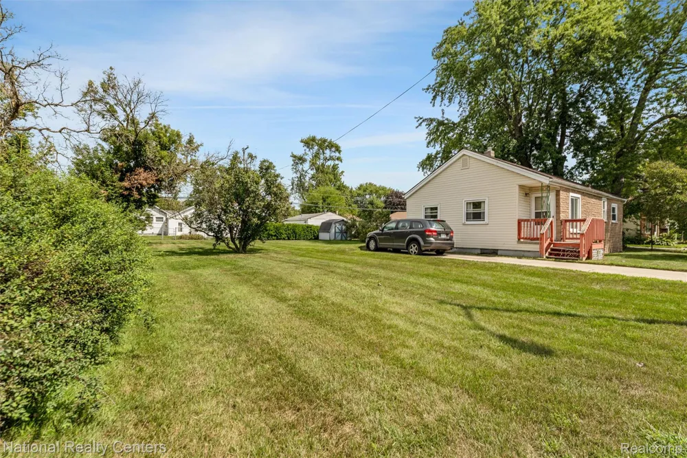 20755 Webster Street Clinton Charter Township, MI 48035