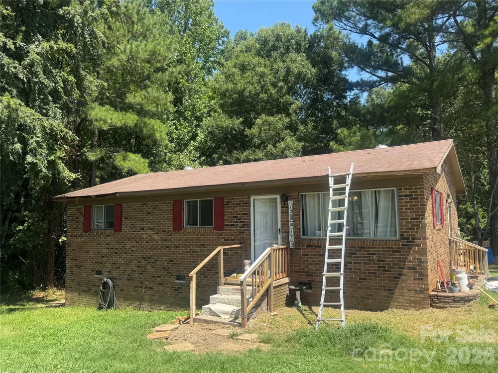 833 Wisteria Way Lancaster, SC 29720
