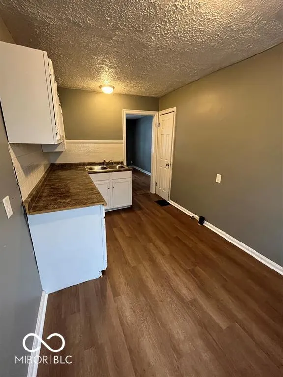 3304 Harding Street Indianapolis, IN 46208