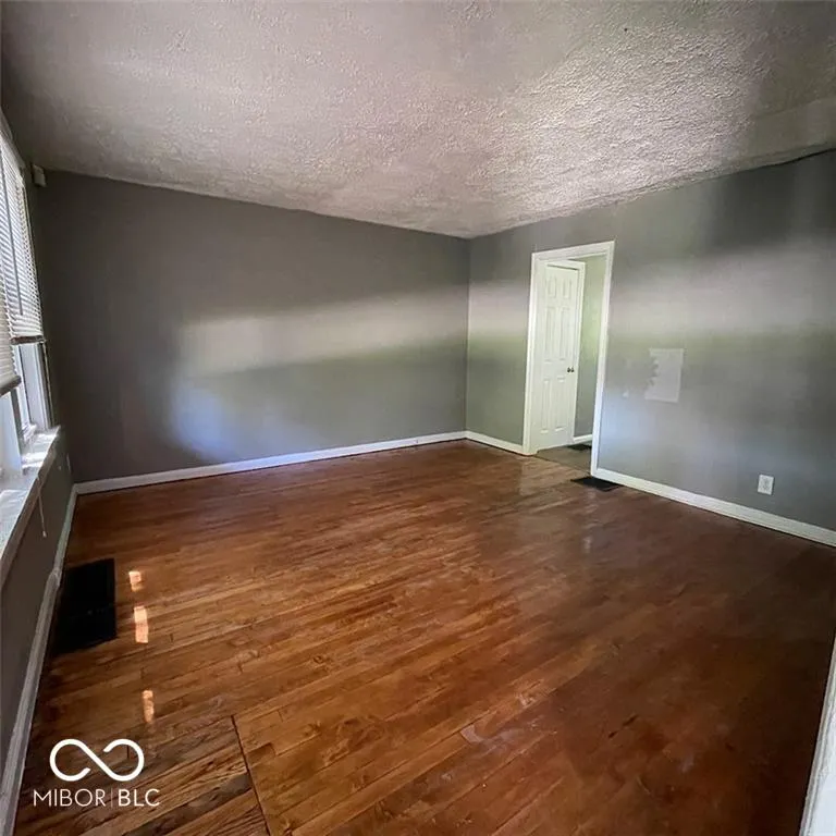 3304 Harding Street Indianapolis, IN 46208