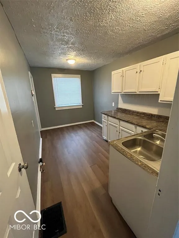 3304 Harding Street Indianapolis, IN 46208
