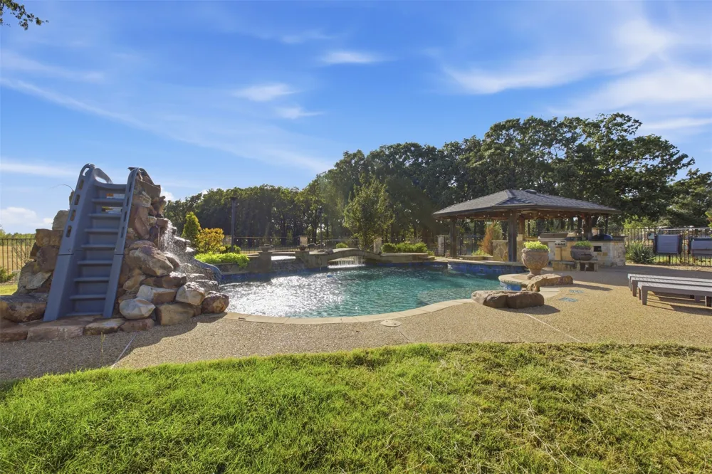 9797 County Road 312 Terrell, TX 75161