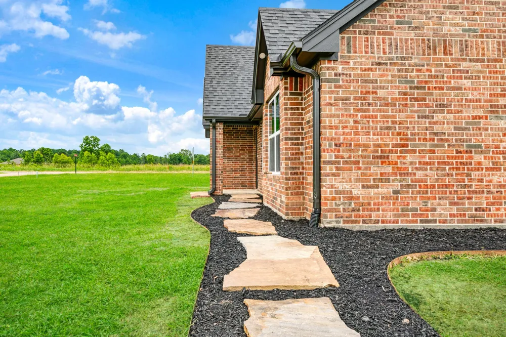 19 PRIVATE ROAD 35995 Powderly, TX 75473