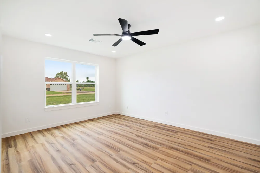 19 PRIVATE ROAD 35995 Powderly, TX 75473