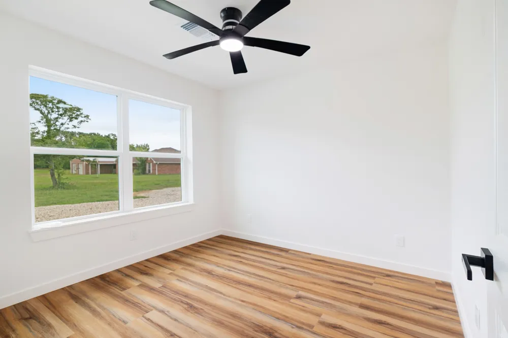 19 PRIVATE ROAD 35995 Powderly, TX 75473