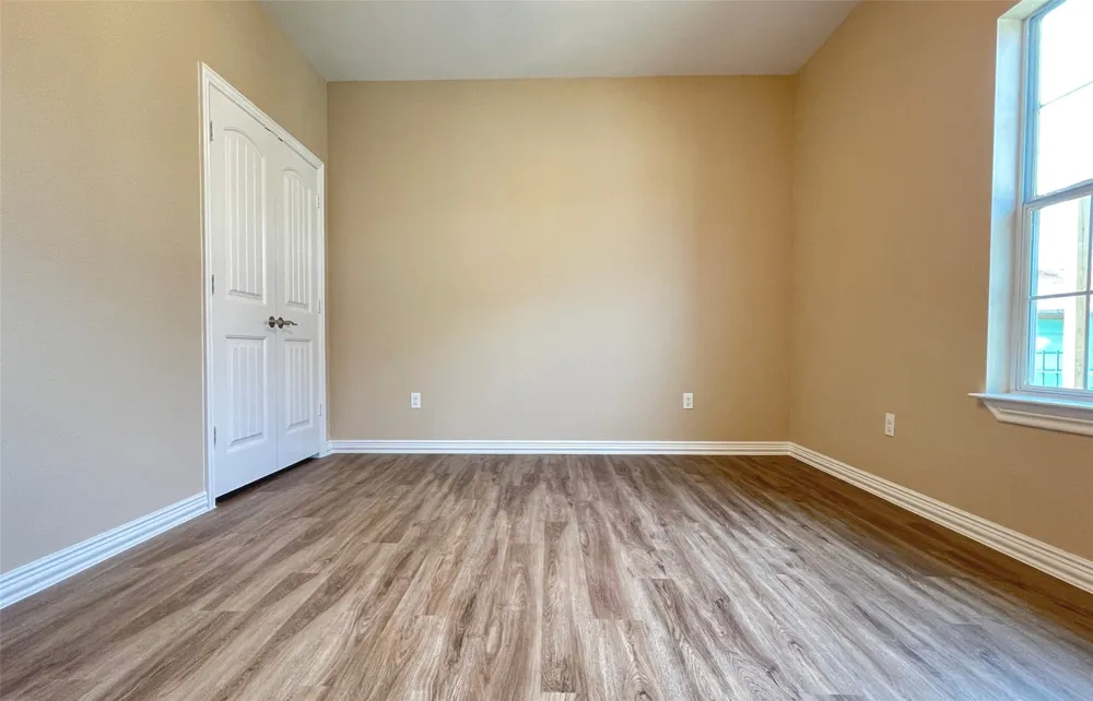 504 SW 15th Street Mineral Wells, TX 76067
