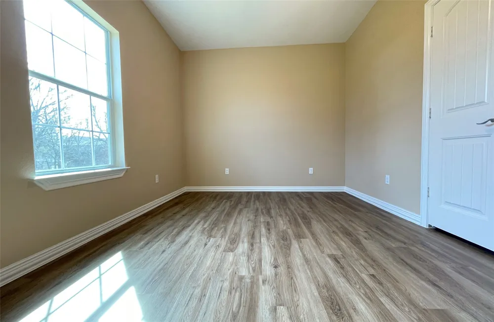 504 SW 15th Street Mineral Wells, TX 76067