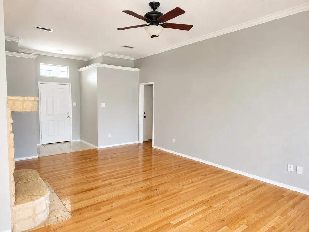 617 Pleasant Valley Drive Burleson, TX 76028