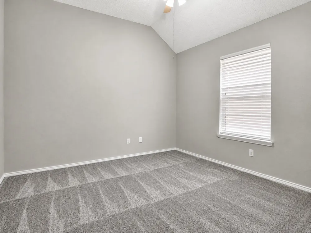 617 Pleasant Valley Drive Burleson, TX 76028