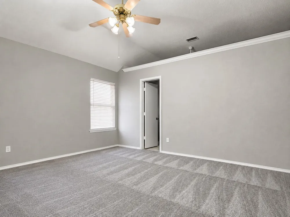 617 Pleasant Valley Drive Burleson, TX 76028