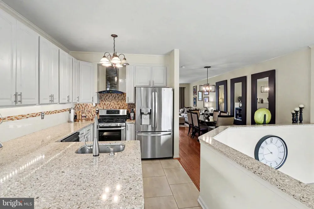 73 TAILOR LANE Sicklerville, NJ 08081