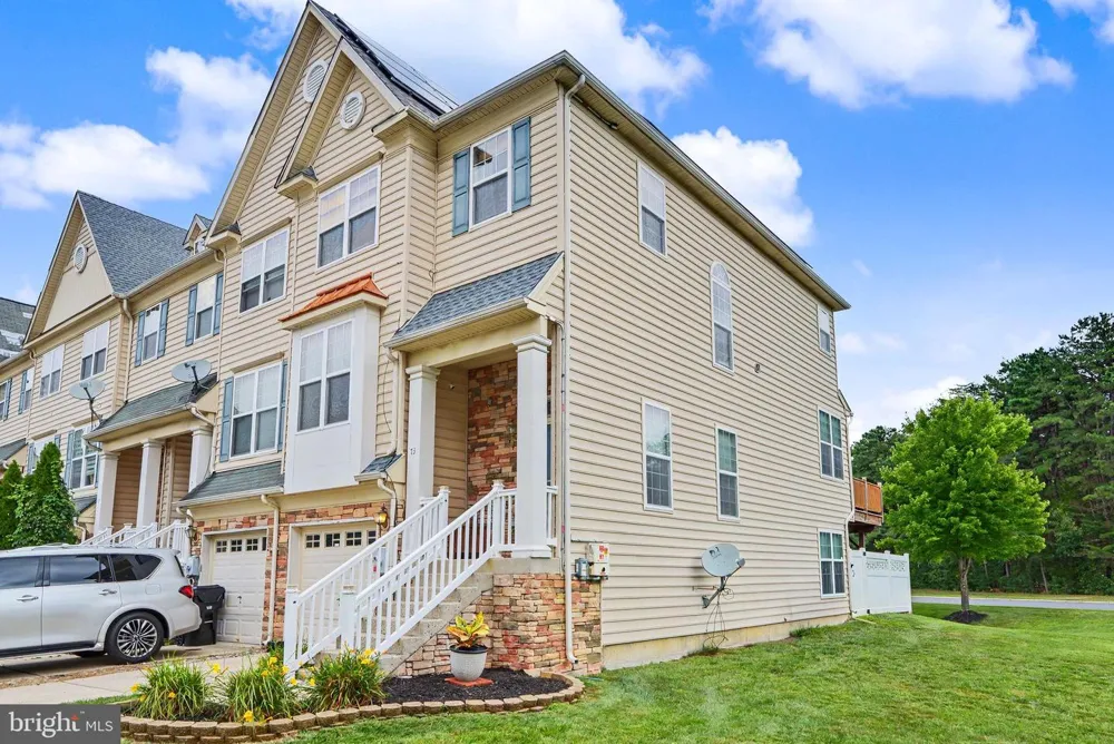 73 TAILOR LANE Sicklerville, NJ 08081