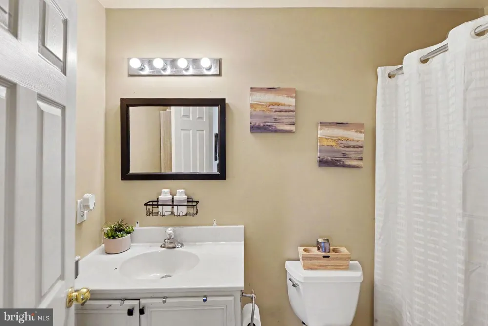 73 TAILOR LANE Sicklerville, NJ 08081