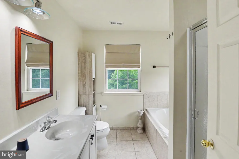 73 TAILOR LANE Sicklerville, NJ 08081