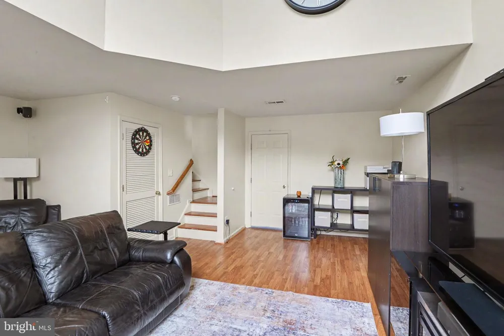73 TAILOR LANE Sicklerville, NJ 08081
