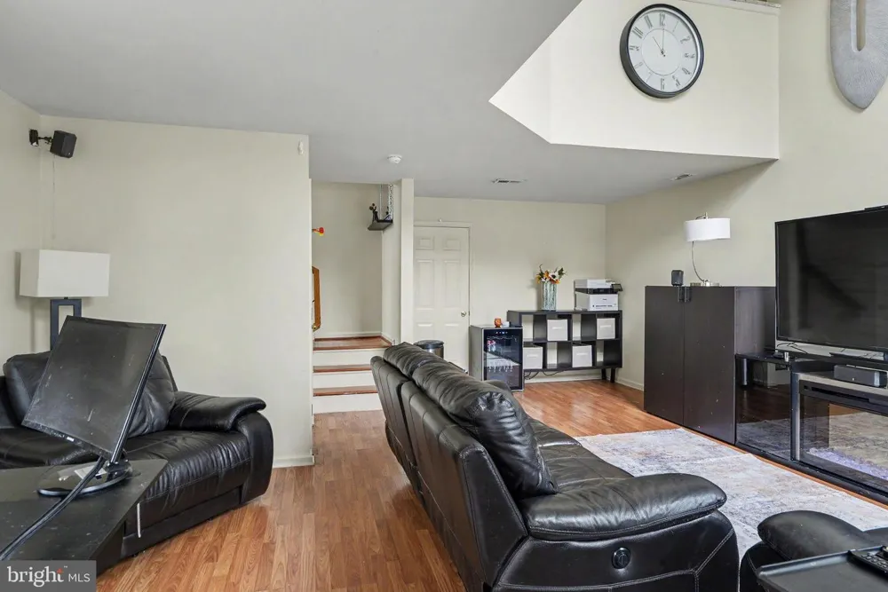 73 TAILOR LANE Sicklerville, NJ 08081