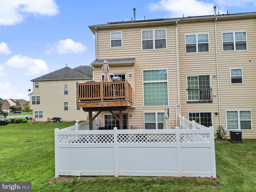 73 TAILOR LANE Sicklerville, NJ 08081