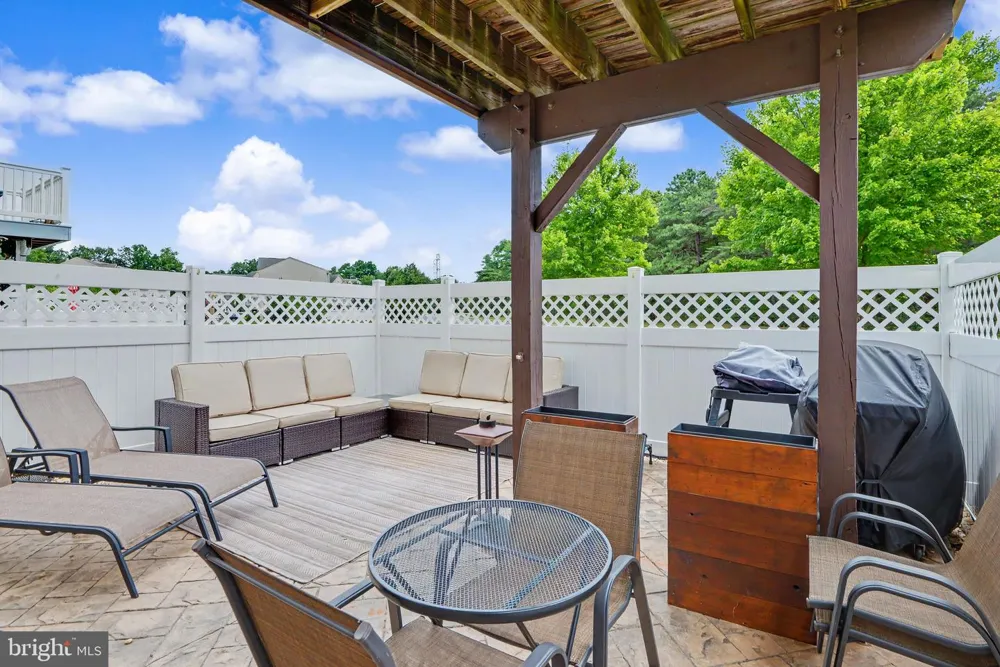 73 TAILOR LANE Sicklerville, NJ 08081