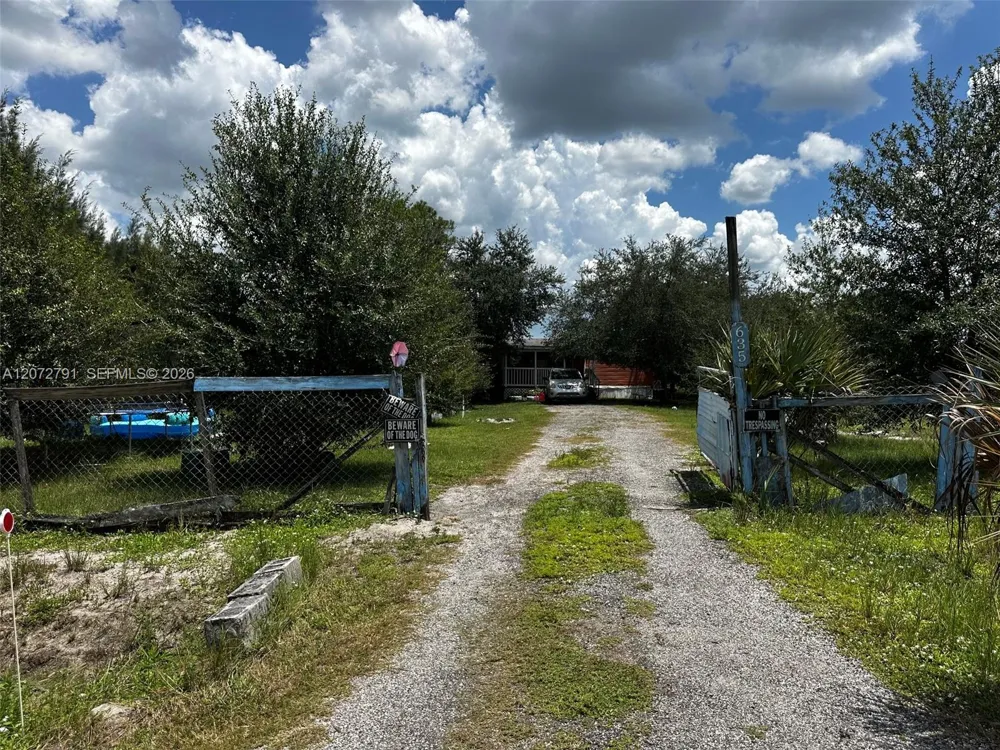 635 FRONDA Clewiston, FL 33440
