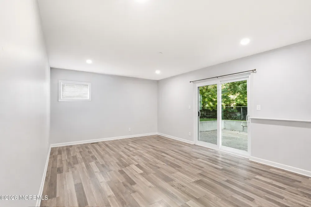 179 Nottoway Lane Toms River, NJ 08755
