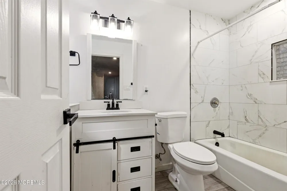 179 Nottoway Lane Toms River, NJ 08755