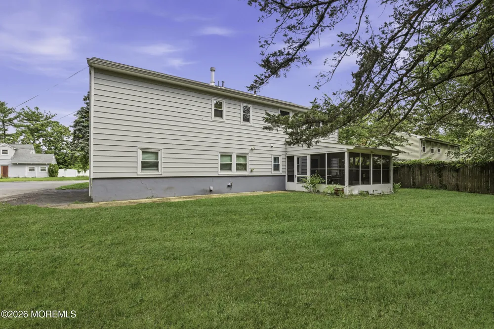 179 Nottoway Lane Toms River, NJ 08755