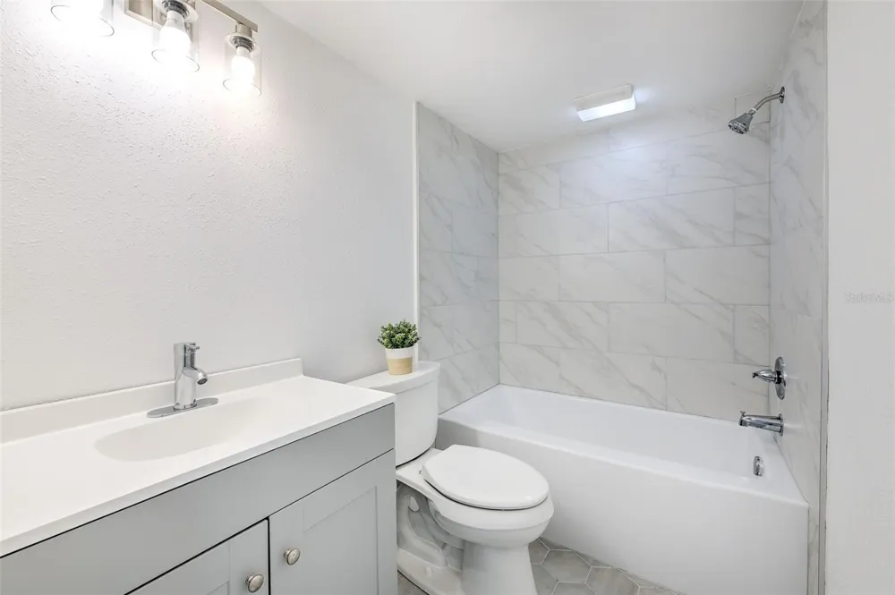 1028 APOLLO BEACH BOULEVARD #4 Apollo Beach, FL 33572