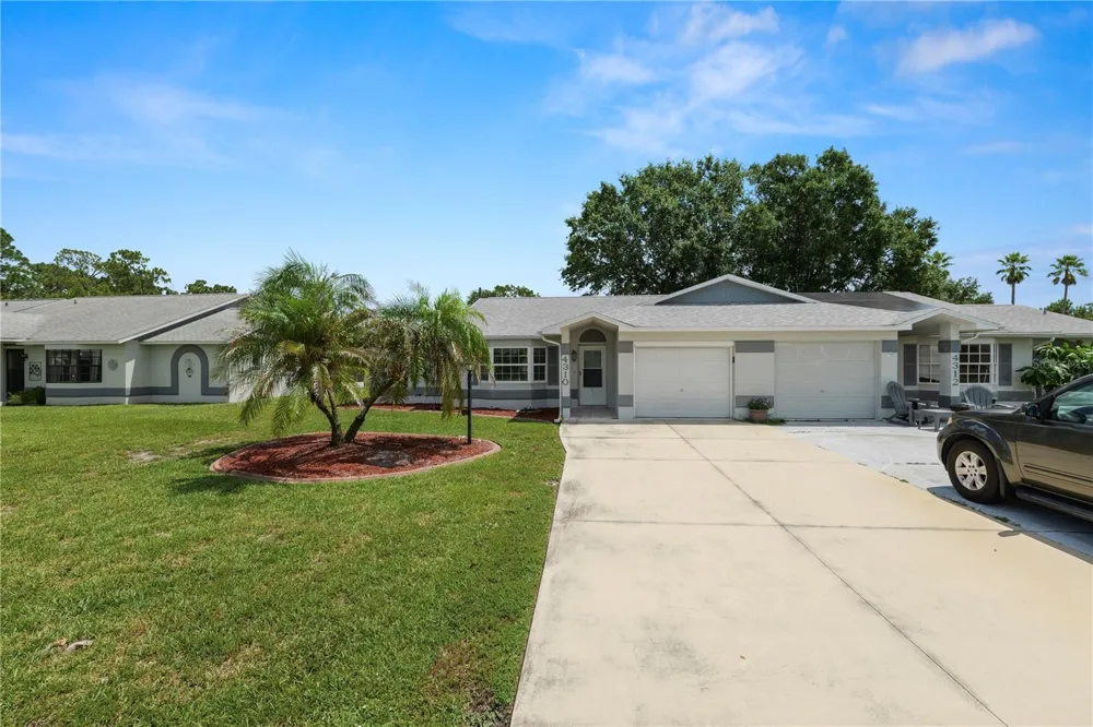 4310 VANTAGE CIRCLE Sebring, FL 33872