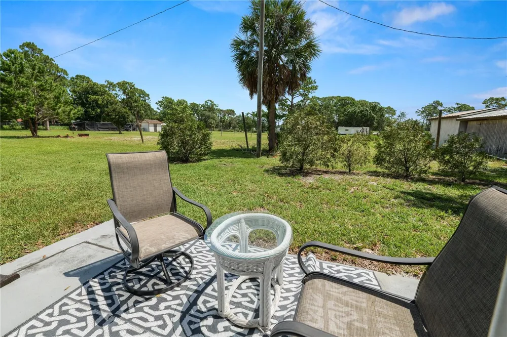 4310 VANTAGE CIRCLE Sebring, FL 33872