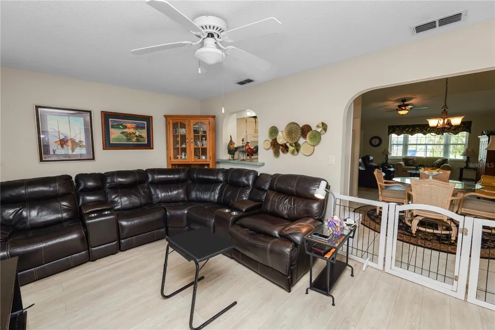4310 VANTAGE CIRCLE Sebring, FL 33872