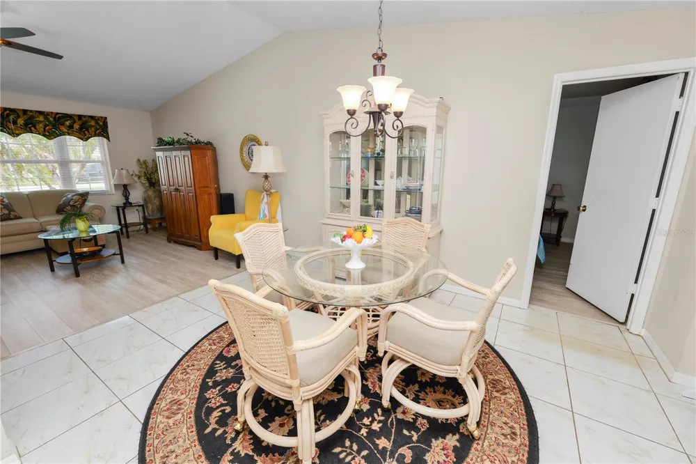 4310 VANTAGE CIRCLE Sebring, FL 33872