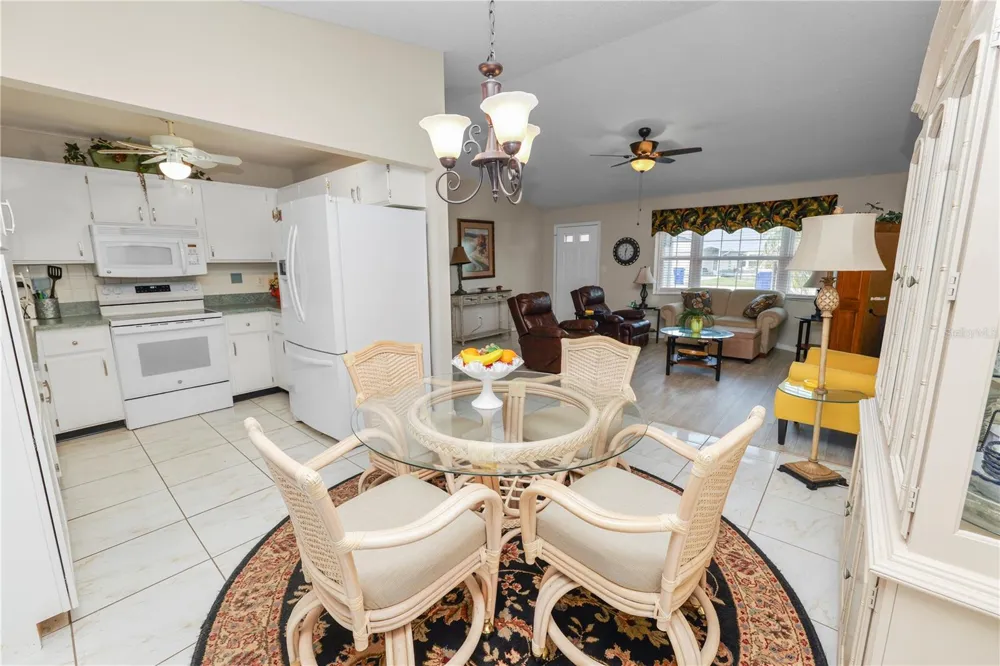 4310 VANTAGE CIRCLE Sebring, FL 33872