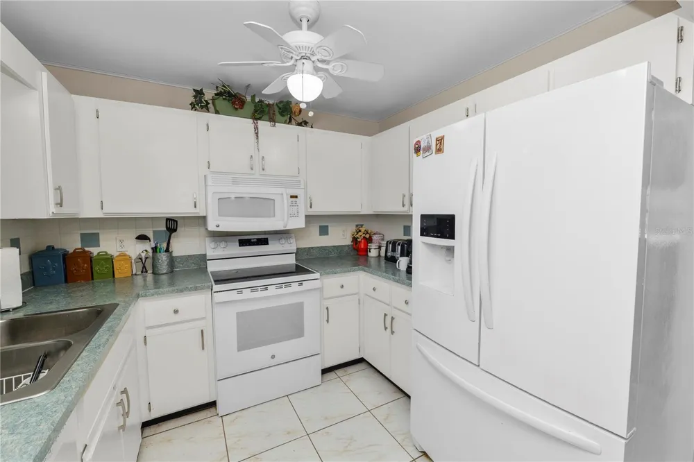 4310 VANTAGE CIRCLE Sebring, FL 33872