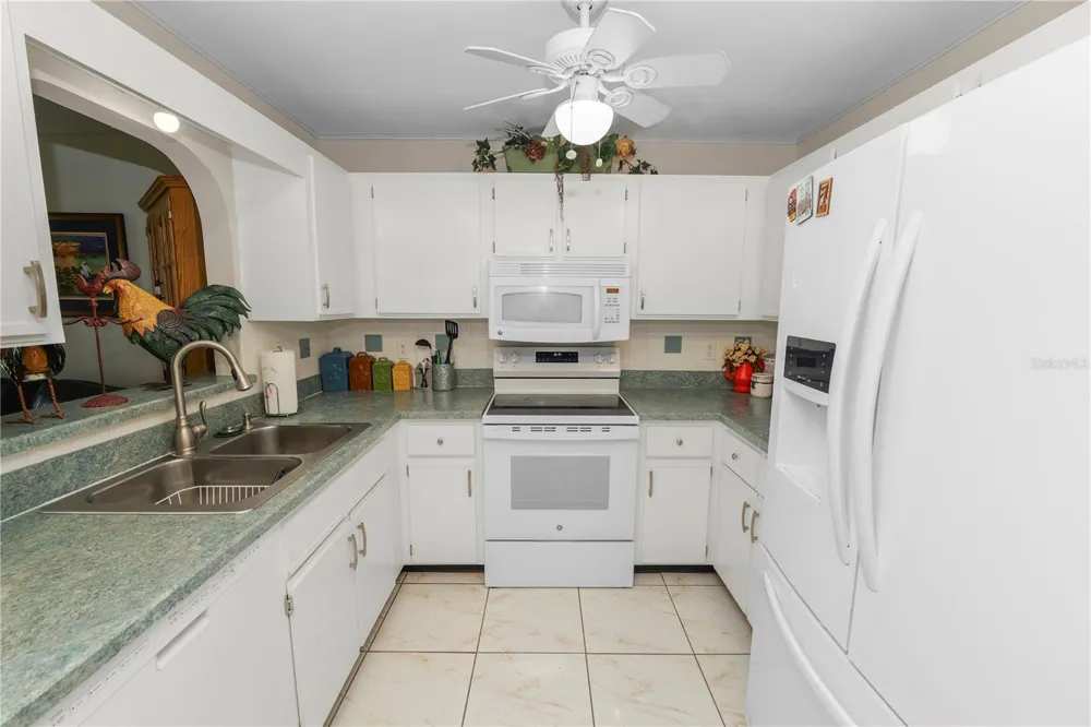 4310 VANTAGE CIRCLE Sebring, FL 33872