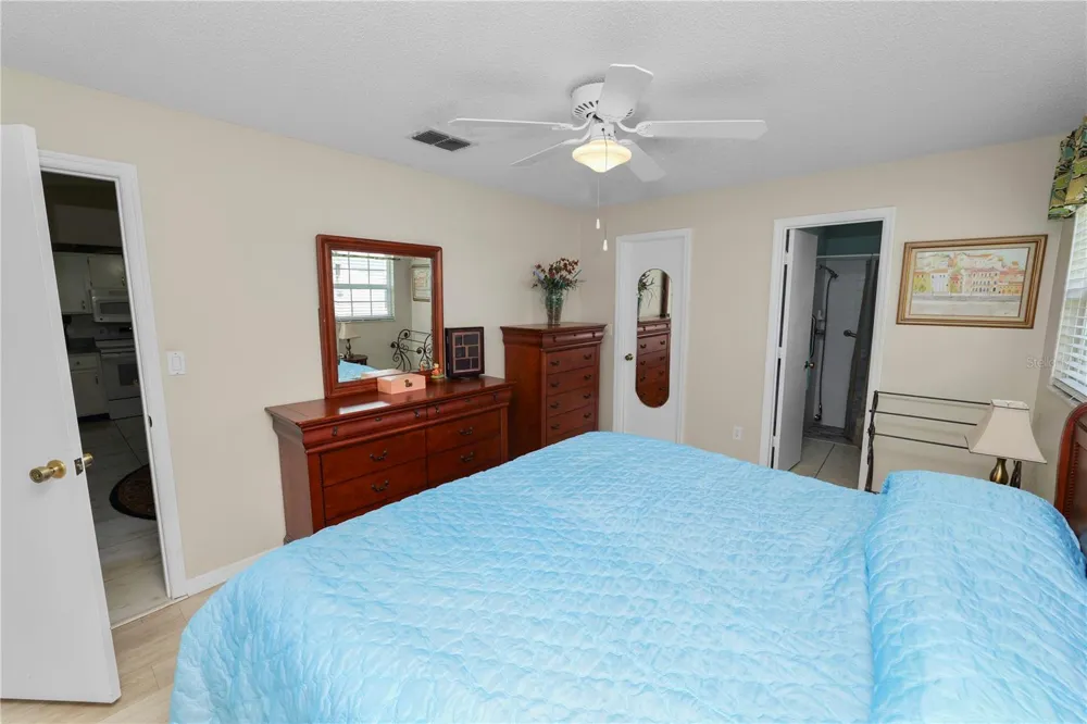 4310 VANTAGE CIRCLE Sebring, FL 33872