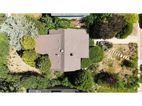 1055 Krameria Street