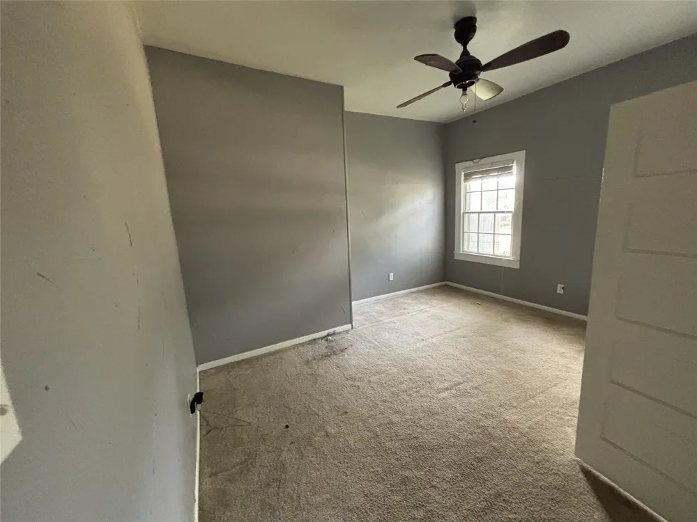 107 College Street Joshua, TX 76058