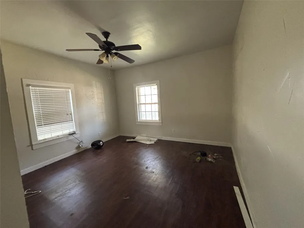 107 College Street Joshua, TX 76058