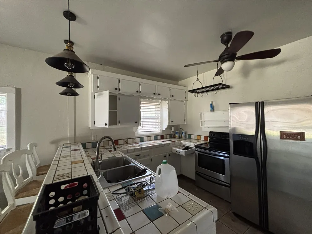 107 College Street Joshua, TX 76058