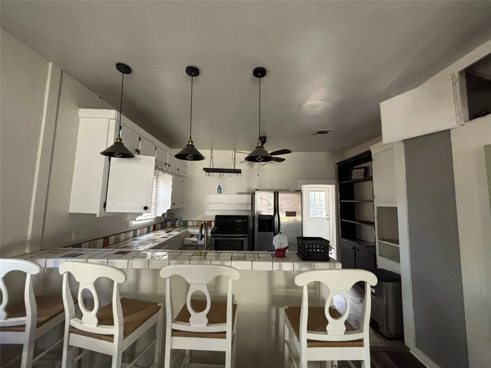 107 College Street Joshua, TX 76058
