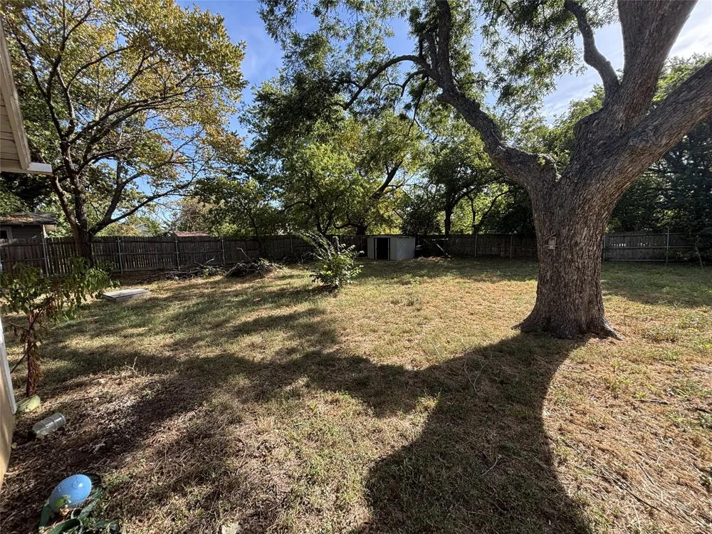 107 College Street Joshua, TX 76058