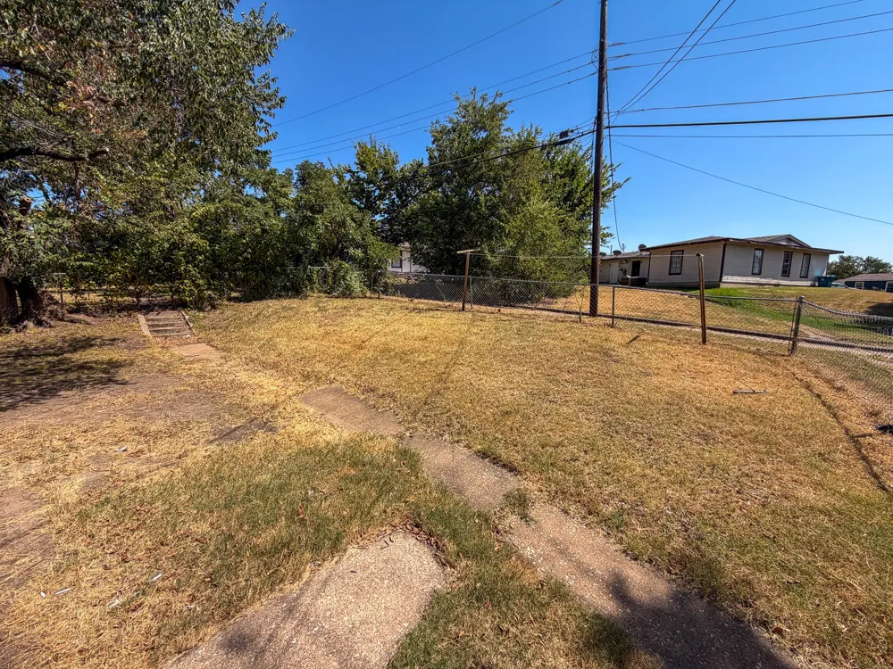 32 Twining Drive #A Denison, TX 75020